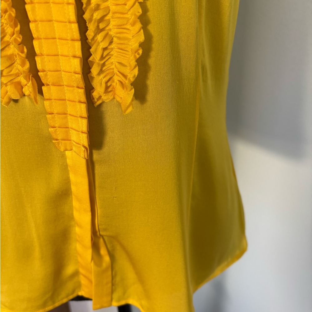 St. John Couture Yellow Ruffled silk Sleeveless Top 2 - Picture 3 of 14
